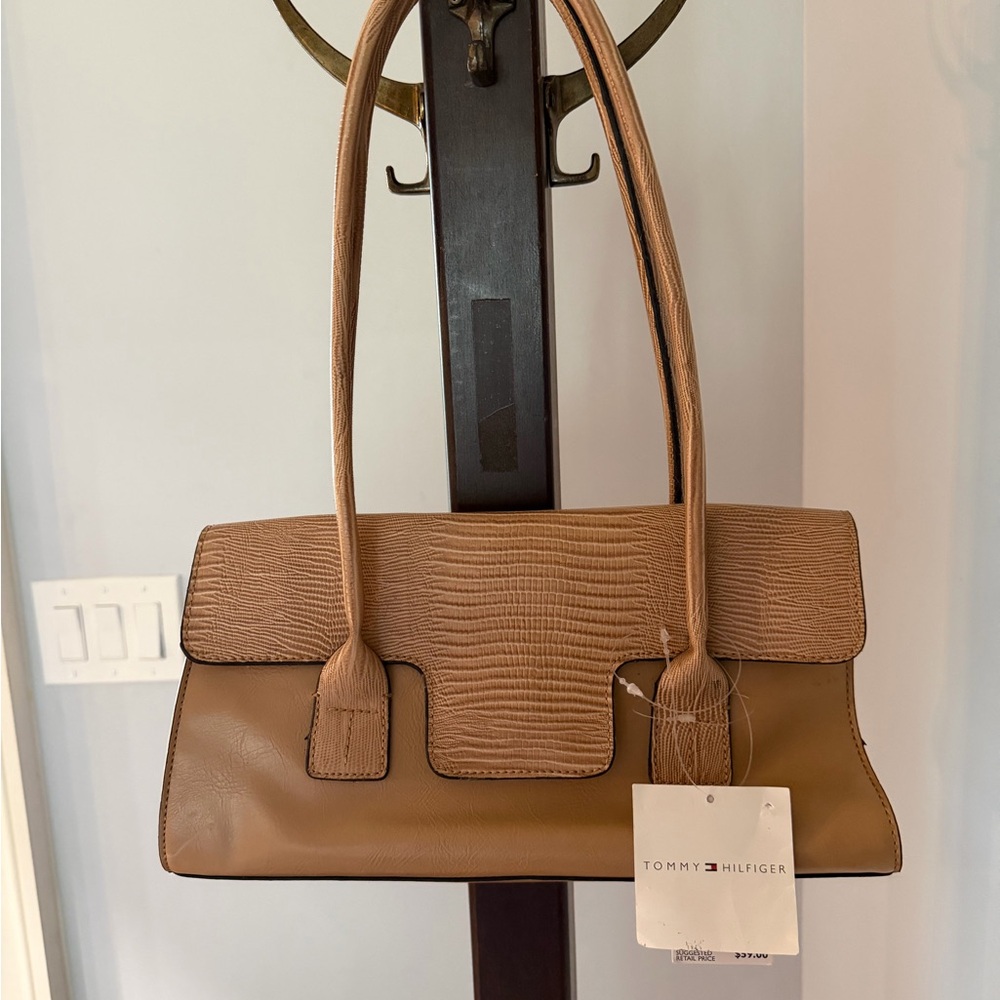 Tommy Hilfiger Tan Picture Perfect Shoulder Bag